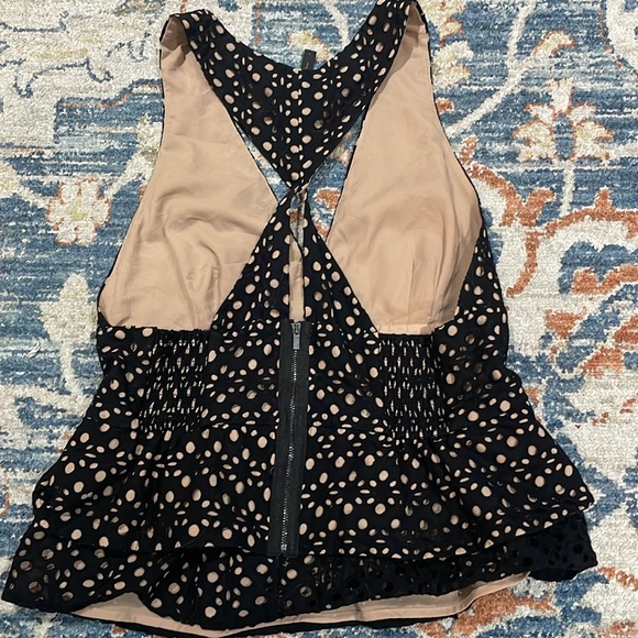 BCBG Large Vintage top, sleeveless, v-neck, black lace overlay, nude under - Picture 2 of 4